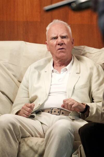 Mentalista - Oheň a síra - Z filmu - Malcolm McDowell