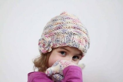 pletená dívčí čepice návod