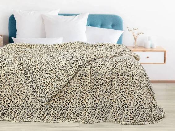 Deka mikroflanel leopard značky Škodák.
