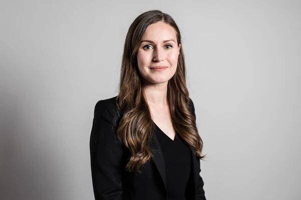 Esej finské spisovatelky Sofi Oksanenové: Nejmladší premiérku na světě nemáme omylem. Není to náhoda.