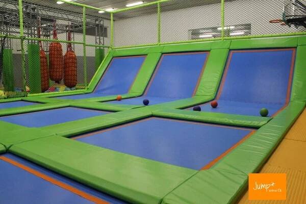 Jump Family České Budějovice - skákání na trampolíně pro děti i dospělé