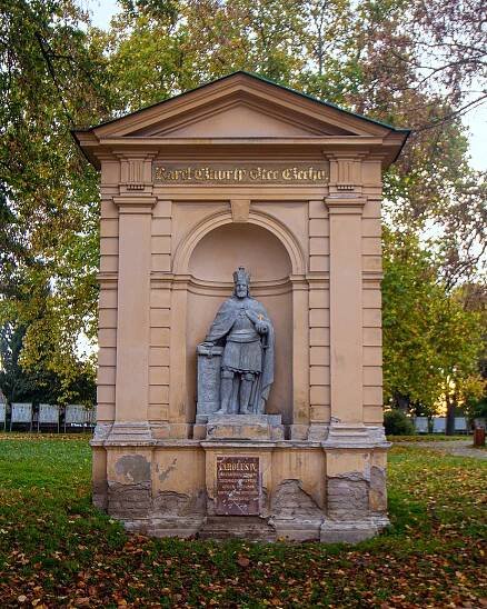 Soubor:Karlov socha Karla IV.jpg – Wikipedie
