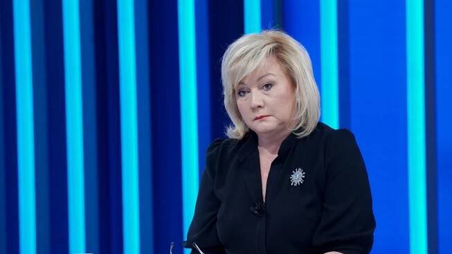 Schillerová by chtěla rozdávat peníze a postarat se o každého, míní komentátor Fischer