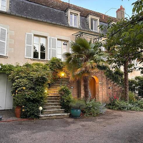 LE PRIEURE SAINT AGNAN - Updated 2025 Prices & B&B Reviews (Cosne-Cours-sur-Loire, France)
