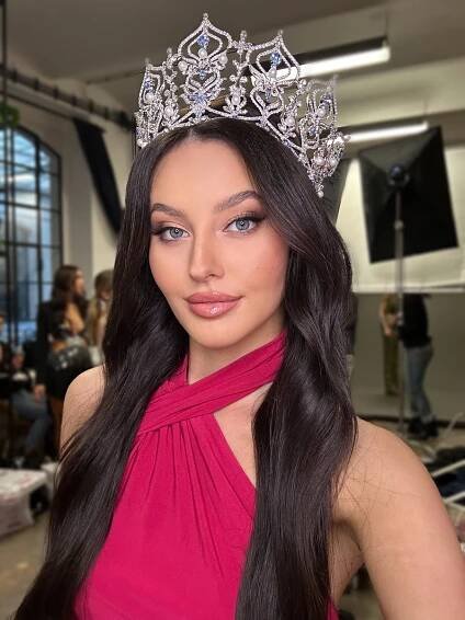 Dívka z Podkrkonoší má korunku z české Miss. Muž musí být inteligentní, tvrdí