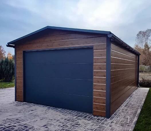 img 20231030 163545 kopia e1747034051233 - Zateplené plechové garáže: Spojení komfortu, bezpečnosti a moderního designu
