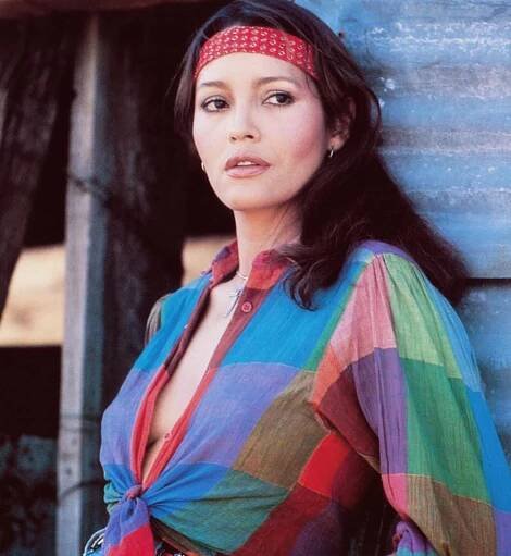 Barbara Carrera fotka