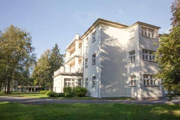 Historické lázně Darkov znovu ožily a přivítaly první hosty