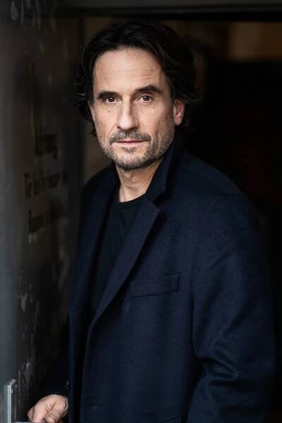 Oliver Mommsen - Fitz + Skoglund Agents
