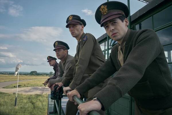 James Murray, Stephen Campbell Moore, Edward Ashley, Anthony Boyle - Vládcové nebes - Část pátá - Z filmu