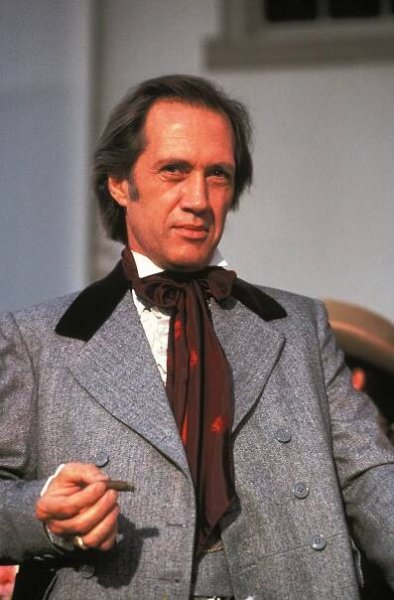 Sever a Jih - 1. kniha - Z filmu - David Carradine