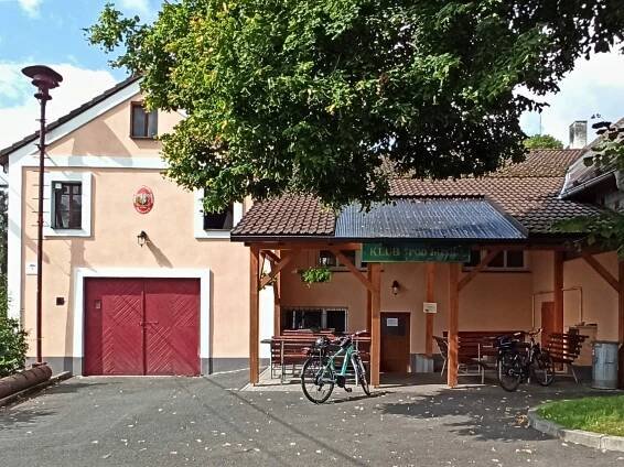 Klub pod lípou