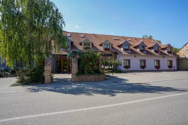 Ubytování — Hotel Kurdějov