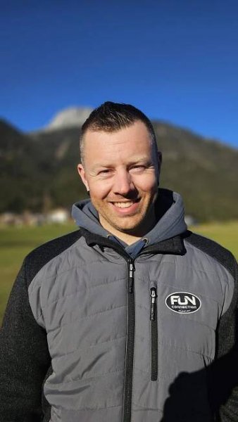 Über uns – FUN Connection | Canyoning | Hochseilgarten | Schulsport | Rafting | Klettern