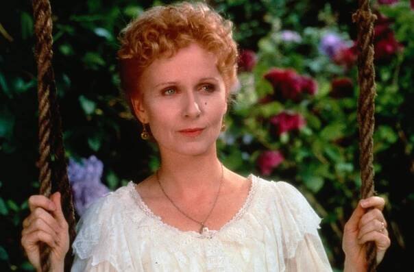 August - Z filmu - Kate Burton