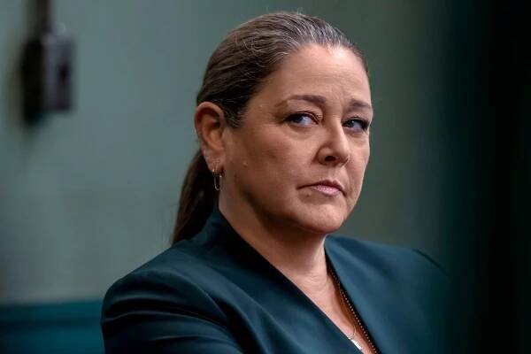 Zákon a pořádek - Almost Famous - Z filmu - Camryn Manheim