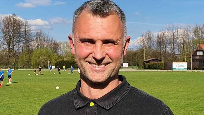 Rodina, fotbal a starostování. Tomáš Pintér zvládá více rolí současně