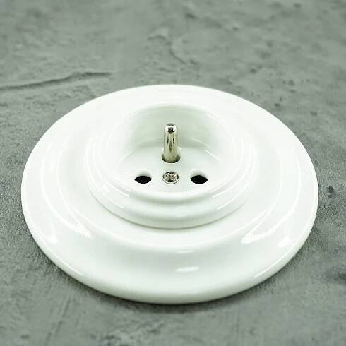 PORCELÁNOVÉ BIELE RETRO HNIEZDO 250V VINTAGE POD OMIETKU, KERAMICKÉ Počet výstupov 1 ks