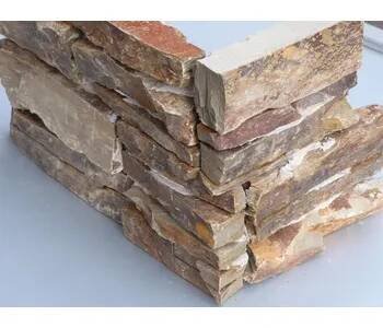 Přírodní obklad Hnědá Břidlice hrubá na síťce 55x20x3,5cm AKČNÍ CENA!!! Provedení: Rohový prvek
