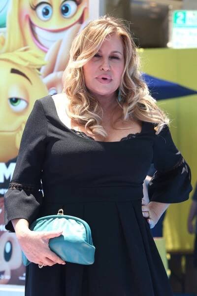 Mnohonásobné plastiky se na Jennifer Coolidge podepsaly spíše negativně.