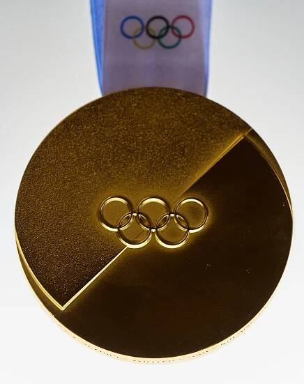 Medaile z odpadu. Takhle vypadají cenné kovy pro příští zimní olympijské hry