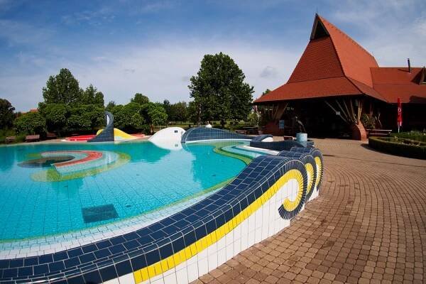 Pools - Marcali Városi Fürdő és Szabadidőközpont