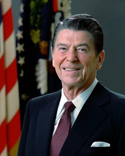 Soubor:Ronald Reagan 1981 presidential portrait 2 (cropped).jpg – Wikipedie