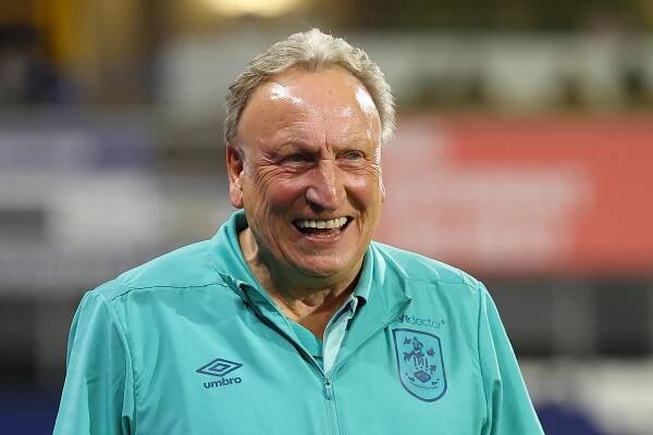 Warnock se vrací do práce, trenérský veterán kývl na nabídku Aberdeenu