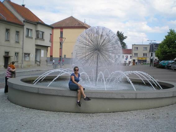 Fontána Pampeliška ve Vlašimi - Kašna