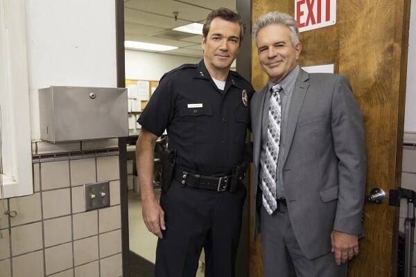 Closer: Nové případy - Pohřešovaná policistka - Z natáčení - Jon Tenney, Tony Denison