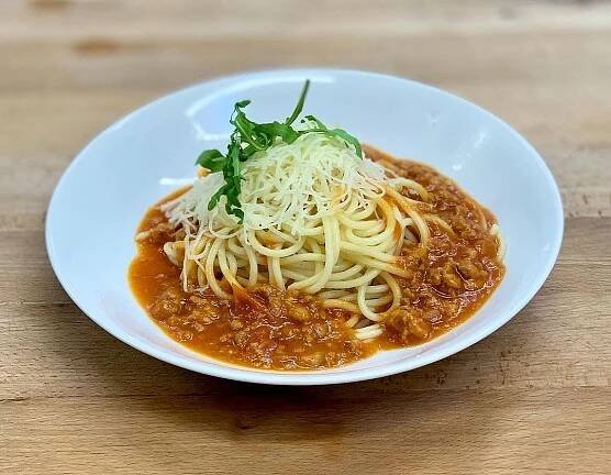 V téhle školní jídelně pečou tak výborný chléb, že se po něm jen zapráší! Máme pro vás recept