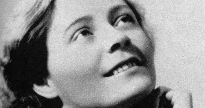 Zazářila jako kometa. Poslechněte si Osudy Vítězslavy Kaprálové ke 110. výročí jejího narození!