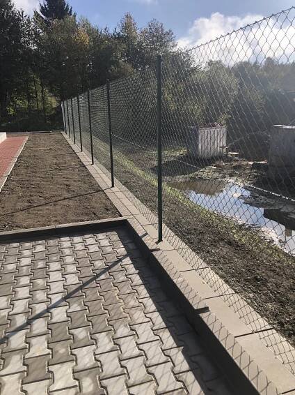 Oplocení ČOV Žďárná - Suchý - Betonové ploty