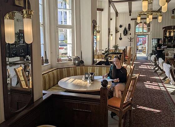 Interiér restaurace hotelu Hořec