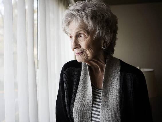 Nobel Prize-Winning Author Alice Munro Has Died at 92