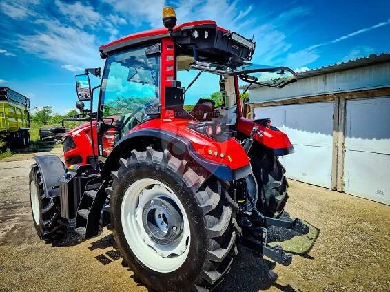 Moderný mechanický traktor BAŠAK 5095 - Agromechanika s.r.o.