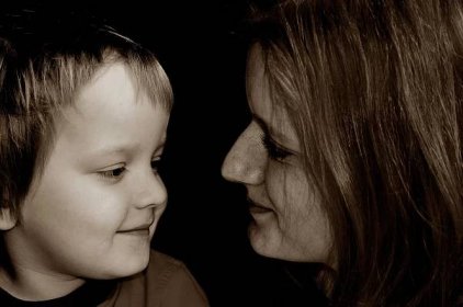 Jak pracovat s dětmi s autismem? Českým rodinám poradí manuál Simple Steps - Zdravotnický deník