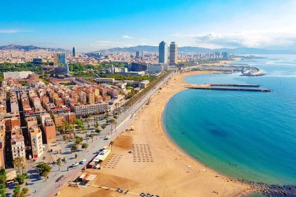 Why Is Barcelona Banning Holiday Apartments?