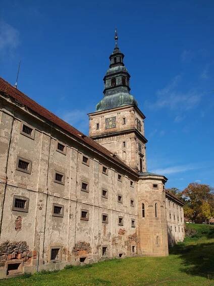 Fotografie - Plasy - barokní sýpka v areálu cisterciáckého kláštera - 22.10.2012