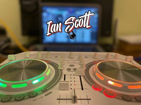 The Bespoke Music Mixing Service for Weddings | DJ Ian Scott