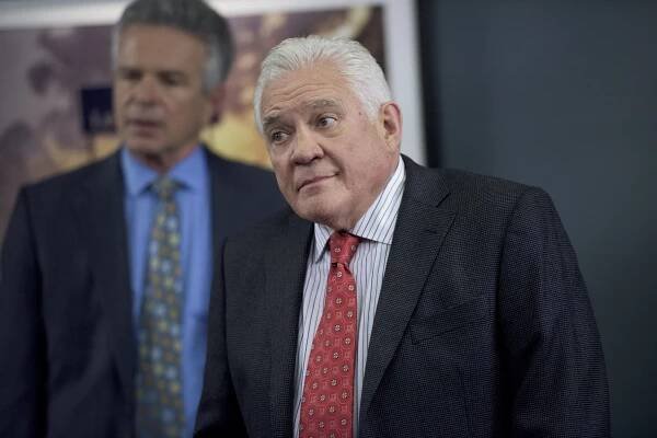 Closer: Nové případy - Pátá dynastie - Z filmu - G. W. Bailey