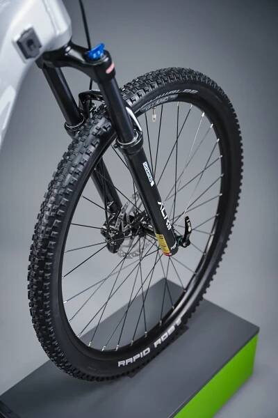 KELLYS Tygon R10 AIR Light Grey P 29" 725Wh