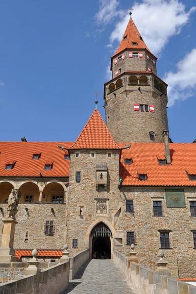 Olomoucký kraj - hrad Bouzov - GALERIE: Hrady a zámky (14/17)