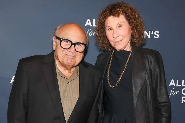 Danny Devito (L) and Rhea Perlman (R) attend the Alliance For Children's Rights 33rd Annual Champions For Children Gala