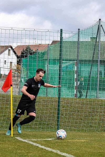Fotbalová I.A třída: Dolní Dvořiště - Kamenný Újezd 1:1 (0:1).
