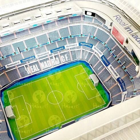 Fotbalový stadion SANTIAGO BERNABEU FC Real Madrid + FIGURKA EAN (GTIN) 5908258429640
