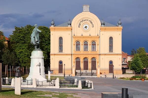 Pécs