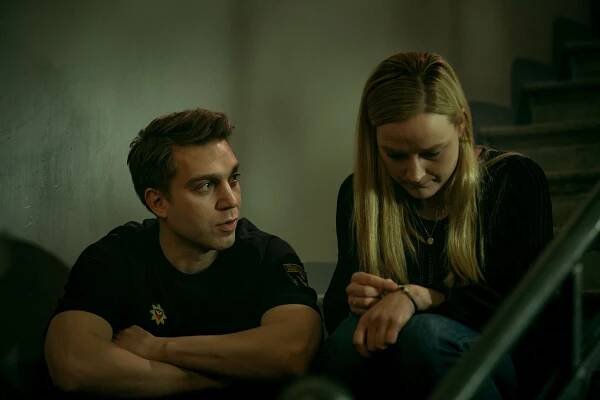 Keisari Aarnio - Episode 8 - Z filmu - Jarkko Niemi, Pilvi Hämäläinen