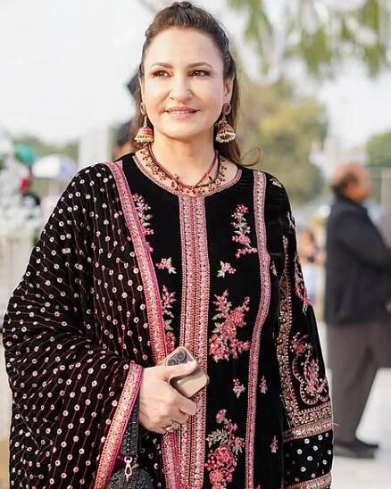 Saba Faisal In Dil Wali Gali Mein Drama Cast 