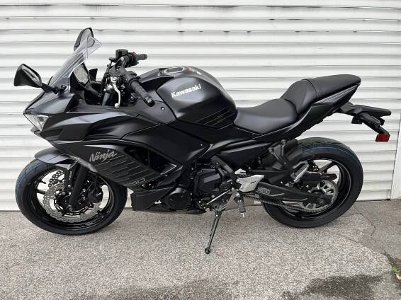 
								Kawasaki Ninja 650 2025 full									